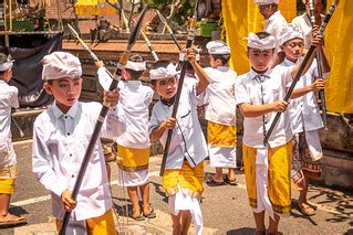 BALI, INDONESIA - OCTOBER 3, 2018: Balinese boys ritual da… | Flickr