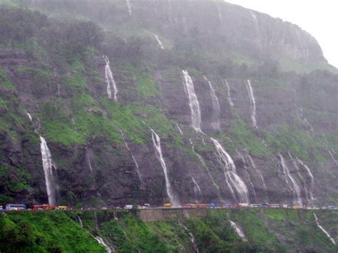 Malshej Ghat- A drive under the waterfalls - The Traveling CA