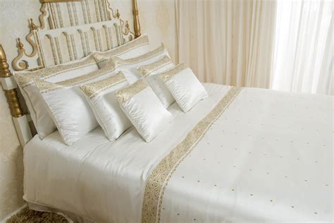 Silk Bed Linen at Best Price in India