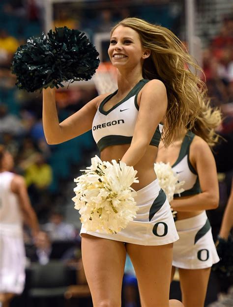 Oregon Ducks Cheerleader | Oregon cheerleaders, Sexy cheerleaders ...