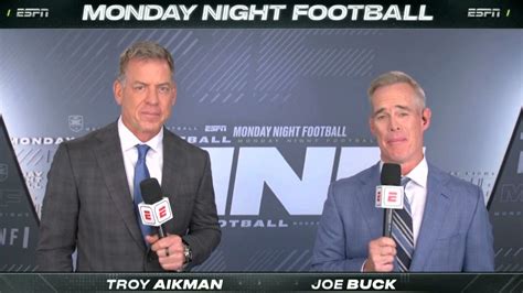 Joe Buck calls out Troy Aikman for being a bandwagon fan