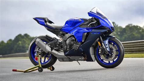 2023 Yamaha YZF-R1: Performance, Price, And Photos