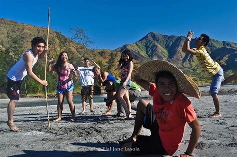 Ivan Lakwatsero: Nagsasa Cove: Camping, Stargazing and Beach Bumming