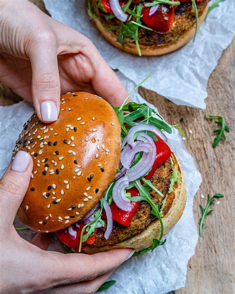 Easy Veggie Burger Recipe (Vegan & Healthy) | Blondelish.com