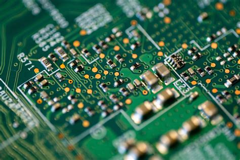 3 tips para reducir el precio de tu ensamble PCB - PCBRAPIDO.COM