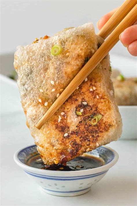 These Rice Paper Dumplings are crispy on the outside, chewy and filled with flavourful goodies ...