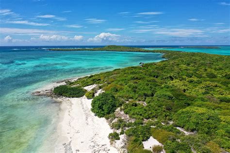 Emerald Sea - Madagascar - Los Adventuros