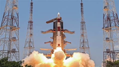 ISRO's Aditya L1 Solar Mission Begins Studying Solar Wind, Collects ...