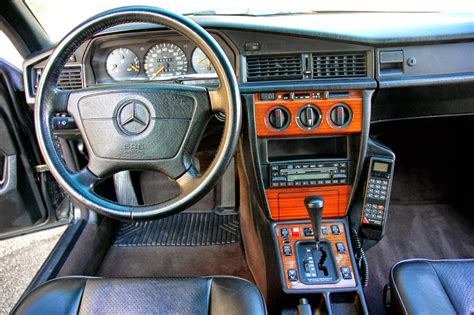 BENZTUNING: Mercedes-Benz W201 190E 3.2 AMG