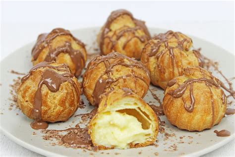 Cream Filled Choux Pastry - Aria Art