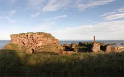 Dunbar Castle Victoria Harbour Mary Queen of Scots Dyn Barr Midlothian East Lothian Scotland ...