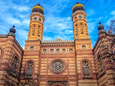 These 15 Synagogues Are the Most Instagrammable in the World - Alma