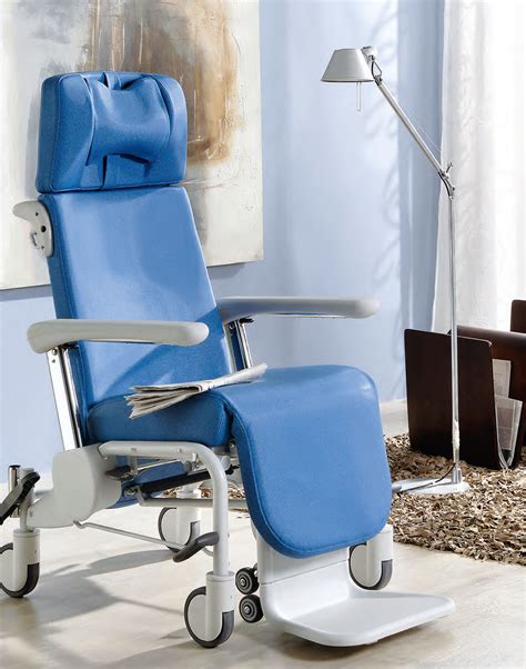 Silla de traslado de pacientes con respaldo regulable - Ravello - Stiegelmeyer GmbH & Co. KG