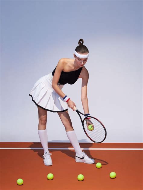 BEAUTY WOMAN TENNIS PLAYER UNIFORM BLACK / WHITE & KNEE SOCKS WHITES ...