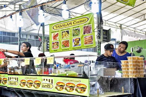Ramadan Bazaar | Food stalls at Geylang Seria during Hari Ra… | Flickr