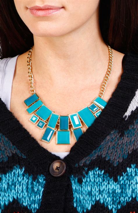 Legoland Necklace in Teal | DAILYLOOK