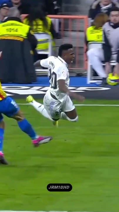 vini jr angry moment 😡 #shorts - YouTube