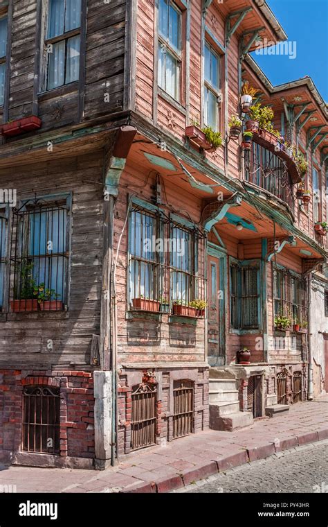 Traditional turkish house hi-res stock photography and images - Alamy