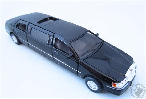 1999 Lincoln Town Car Stretch Limousine Diecast Model with Pullback ...