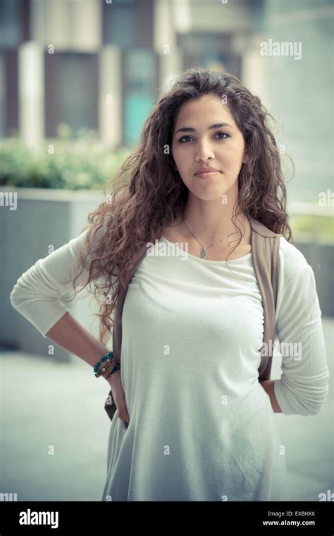Moroccan Teenager Female Banque d'image et photos - Alamy