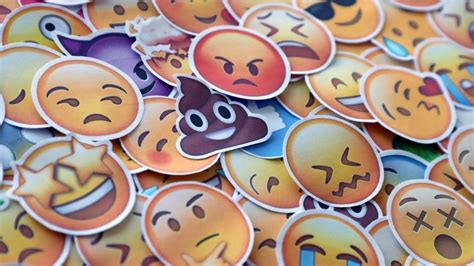 o'que significa esse emoji 😘 - serwer2311392.home.pl