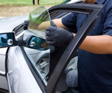 Side Window Replacement Services at Arrow Auto Glass - Windshield ...