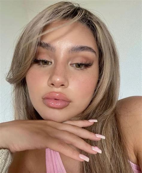 gorgeous blonde girl | Soft makeup looks, Makeup inspiration, Natural ...