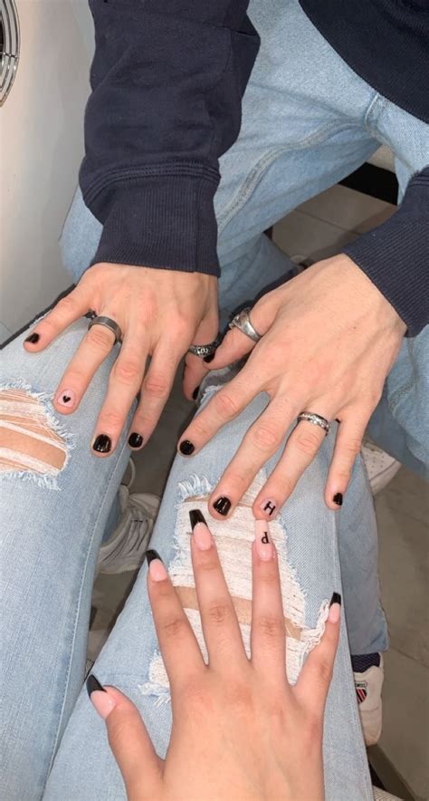 couple nails :) | Kalp desenli tırnaklar, Akrilik tırnaklar, Sevimli ...