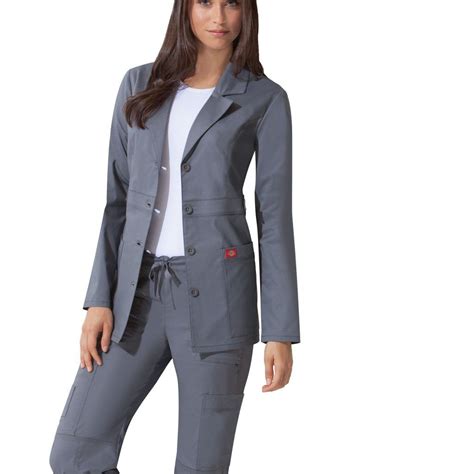 Dental Office Front Desk Attire | Nursing scrubs outfits, Medical ...