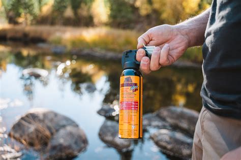 SABRE Frontiersman Xtra 225-Gram Bear Spray with Glow-in-the-Dark Safety