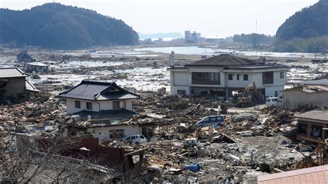 Highest magnitude earthquake 2025 Tsunami warning off west coast