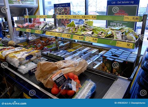 LIDL GROCERY STORE editorial photo. Image of copenhagen - 49830261