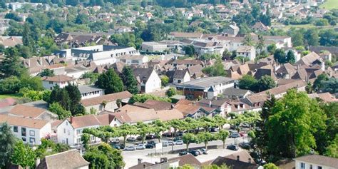 Le Conseil municipal dit oui à la fusion avec Lacq