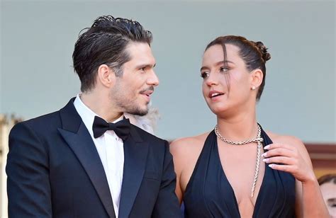 Adèle Exarchopoulos et François Civil en couple ? L’actrice officialise ...