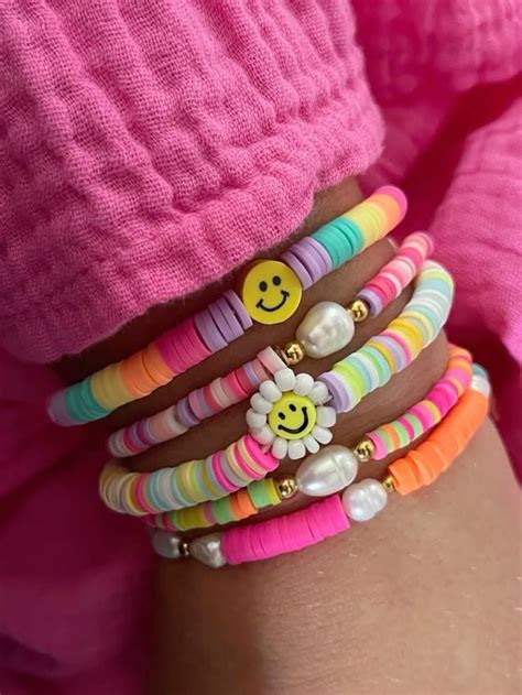 Preppy bracelet inspo! | Clay bead necklace, Clay beads, Beaded bracelets