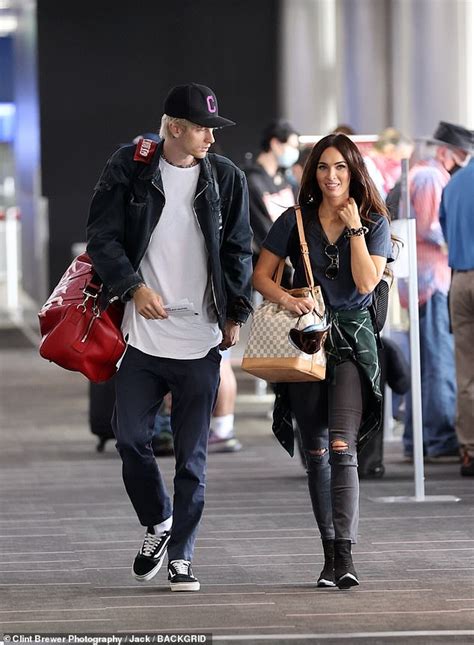 Megan Fox and her boyfriend Machine Gun Kelly jet off on romantic ...
