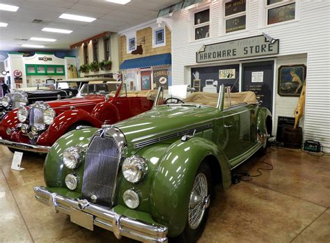 It's All About Purple: The Backdoor Garage - Classic Cars