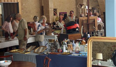 Brocante professionnelle chaque premier dimanche du mois - Lot et ...