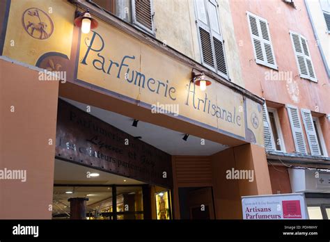 Perfume shop grasse france Banque de photographies et d’images à haute ...