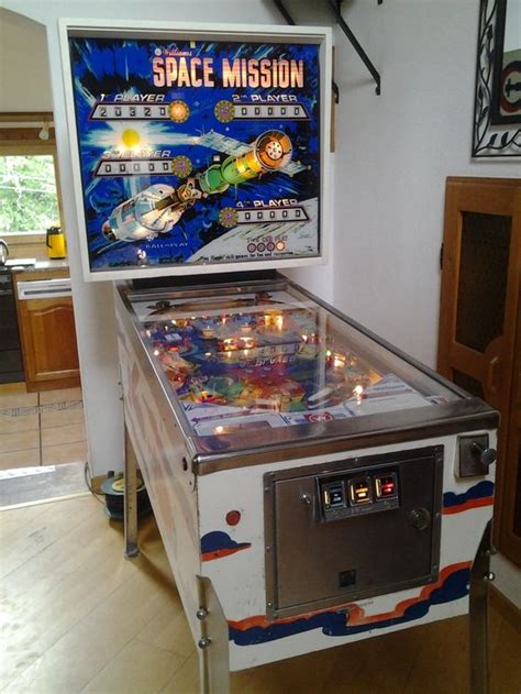 Flipper Space Mission (Defekt) in naters für CHF 650 – nur Abholung auf ...