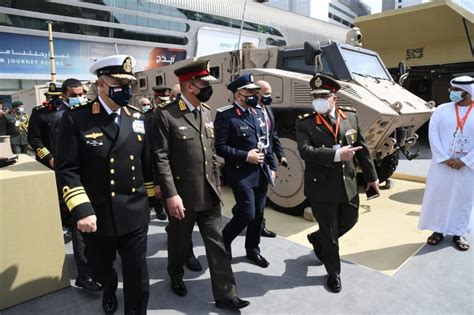 Le général Mohamed Zaki, commandant général des forces armées, ministre ...