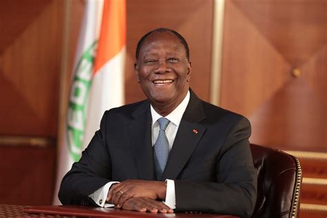 Ouattara réitère la volonté d’aller à la monnaie Eco et égratigne les ...