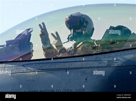 Airfield signals hi-res stock photography and images - Alamy