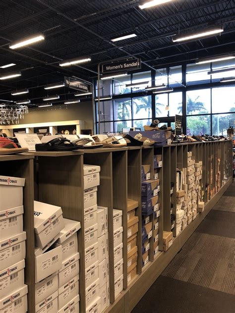 DSW Designer Shoe Warehouse - 23 Photos & 17 Reviews - Shoe Stores ...