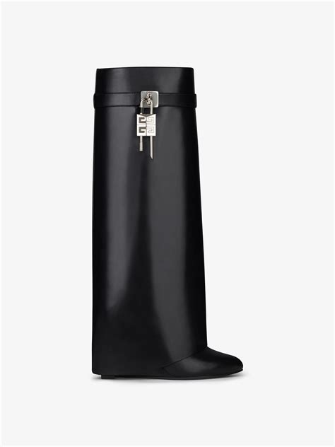 Shark Lock boots in leather | Givenchy GB | Givenchy