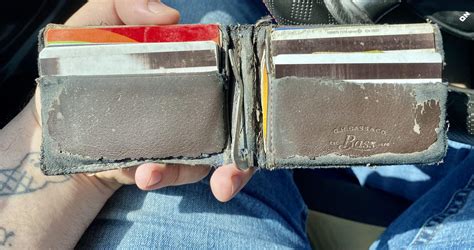 Reddit I need a new wallet : r/wallets