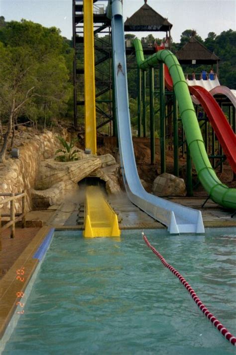Coasterpedia:Guide to water slides - Coasterpedia - The Roller Coaster ...