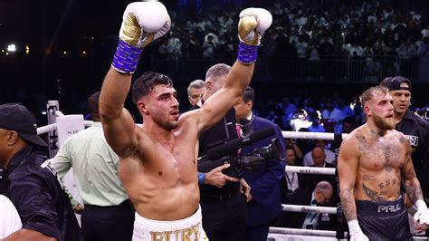 Tommy Fury beats Jake Paul but has to rise from the canvas to win split-decision victory in Saudi Arabia