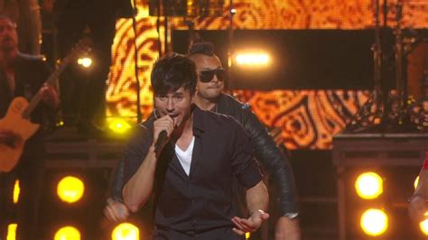 Enrique Iglesias - Bailando Live at Fashion Rocks 2014 HD