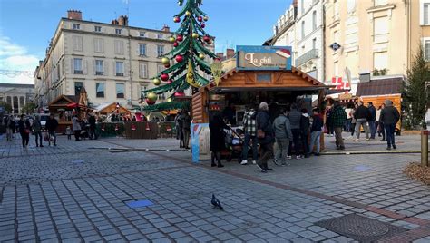 Au marché de Noel de Limoges, les Limougeauds se serrent la ceinture ...